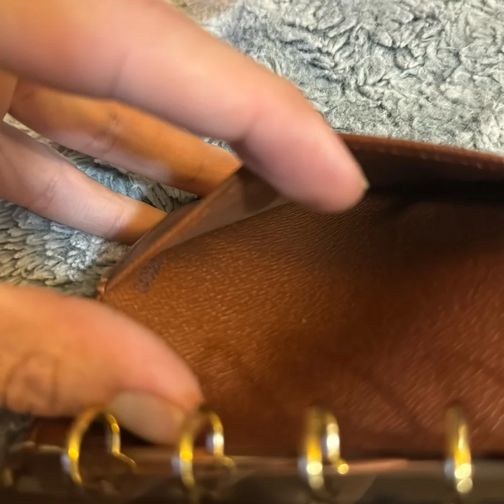 🗣️🔥🔥Men’s Or Women’s Louis Vuitton Agenda / Passport Carrier! W LV Ruler! 🔥